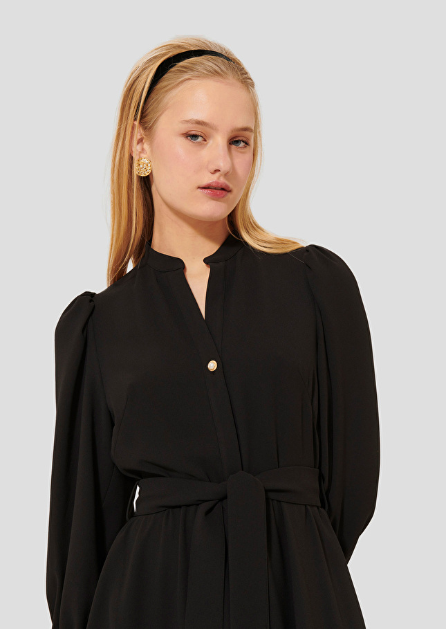 Robe Rivoltina noire en crêpe Charcoal TARA JARMON