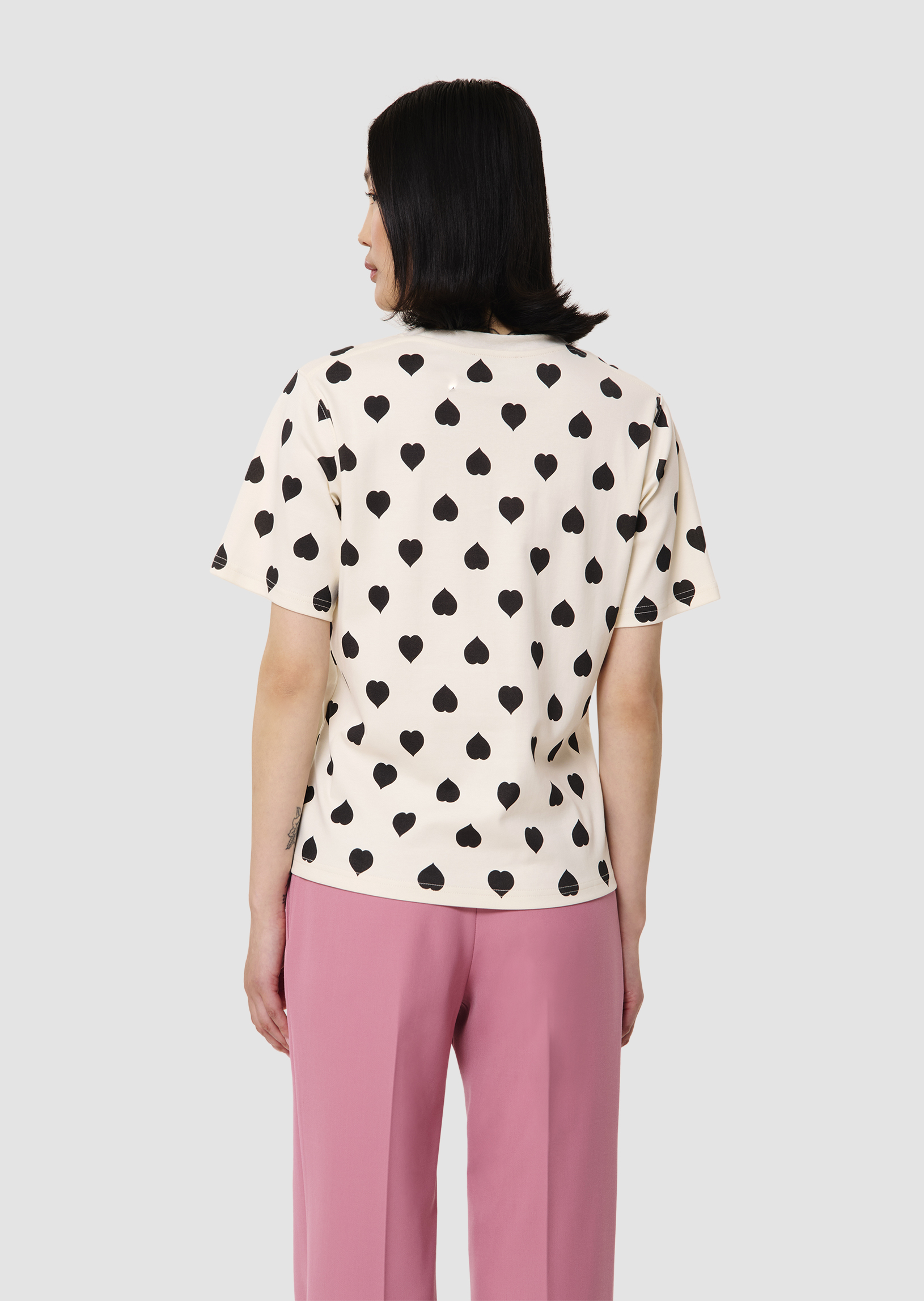 T-shirt Taralovely écru imprimé coeurs gris | TARA JARMON